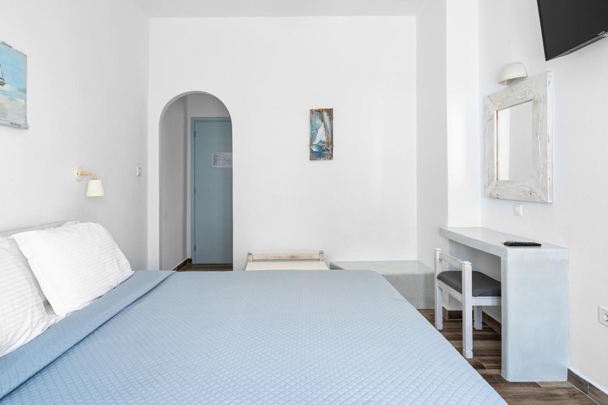 Hotel Iris Nausa Pokoj fotografie